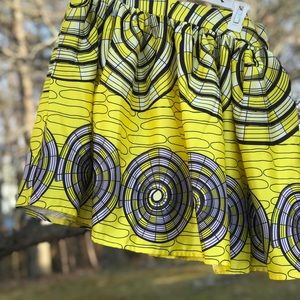 flirty patterned mini skirt